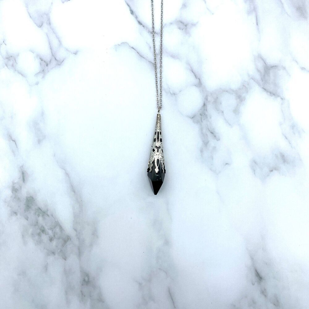 Black Resin Pendulum Necklace - Picture 2 of 10